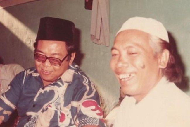Hafal Alamat Ribuan Santrinya, Ini Sosok KH Cholil Bisri Ayah Ketum PBNU Gus Yahya dan Menag Gus Yaqut