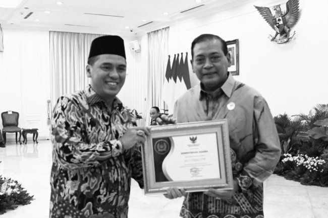 Kemenag Raih Anugerah Keterbukaan Informasi Publik 2023 dari KIP
