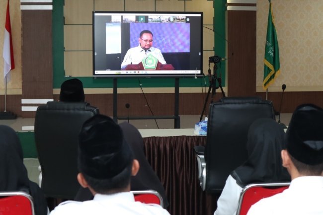 Gusmen Sebut ASN Harus Miliki Mental Melayani Bukan Dilayani 