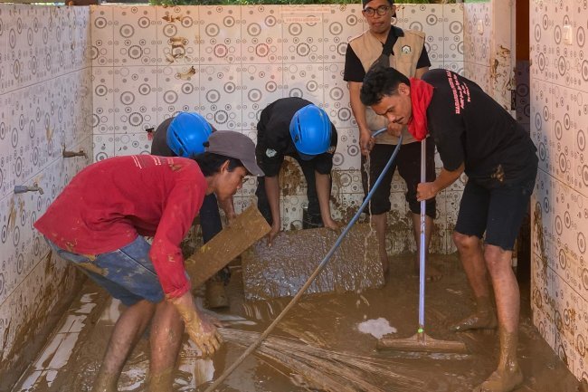 Penarikan Relawan Banjir IAIN Palopo di Luwu: Misi Kemanusiaan Belum Usai!