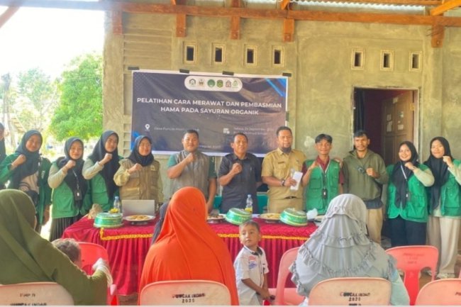 Mahasiswa KKN IAIN Palopo Kenalkan Pertanian Organik Ramah Lingkungan di Luwu TimurĀ