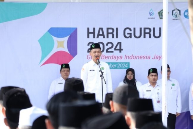 IAIN Palopo Upacara HGN 2024: Guru Berdaya Indonesia Jaya!