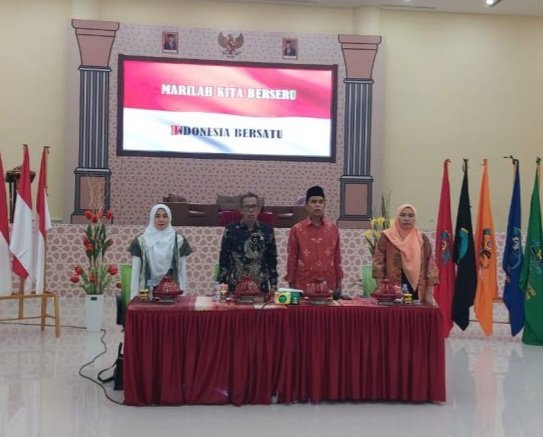 Jadi Narasumber Workshop di UIN Palu, Dr Fasiha Uraikan Kurikulum Berbasis OBE