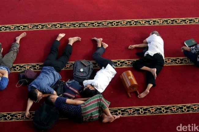 Ramadhan, Puasa, Tidur dan Doa