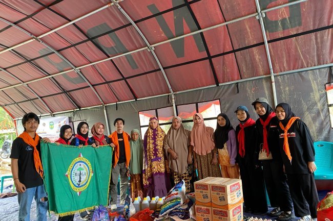 Mapala IAIN Palopo Bersama Aliansi Ini Bantu Korban Kebakaran Suli Barat