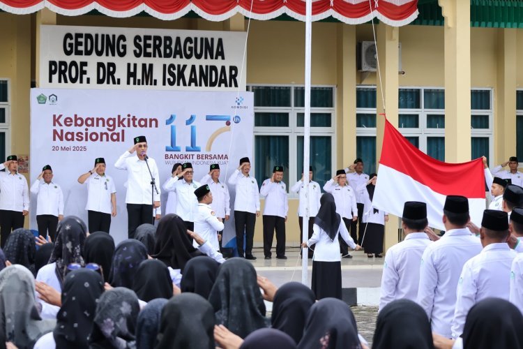 Momen Harkitnas ke-117 Tahun 2025, UIN Palopo Gelar Upacara Bendera
