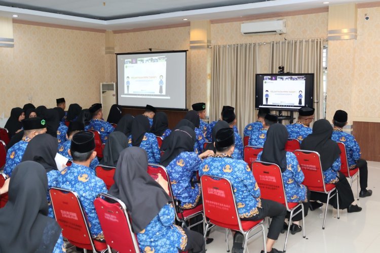 Menag RI Lantik dan Kukuhkan 79 Orang PPPK Tahap I UIN Palopo