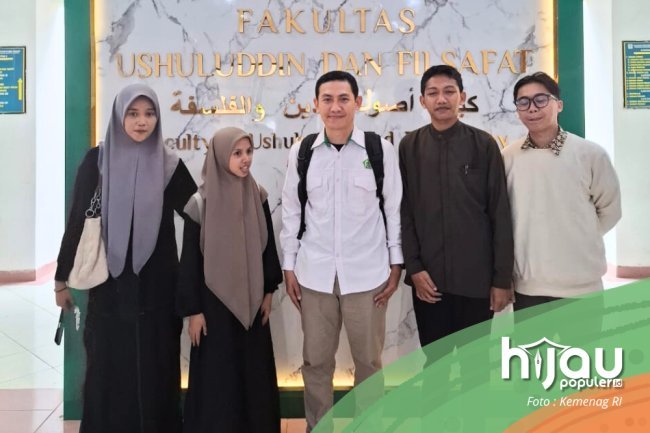 Dosen UIN Palopo Isi Kuliah Tamu Bahas Akses Digital Kitab Klasik di UINAM
