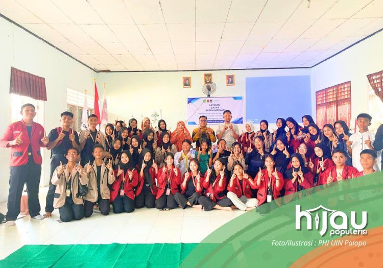 Dosen UIN Palopo Latih Public Speaking Siswa di SMAN 11 Luwu