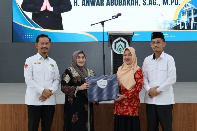 2 Tahun 9 Bulan Menjabat, Karo AUAK UIN Palopo Dilepas Haru Pimpinan dan Sivitas Akademika