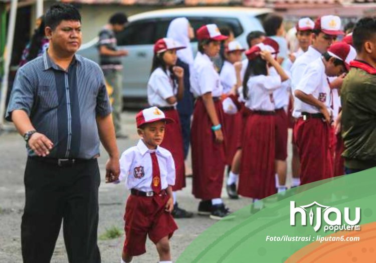Gerbang Sekolah, Gerbang Bangsa: Peran Ayah dalam Pembentukan Karakter Warga Negara