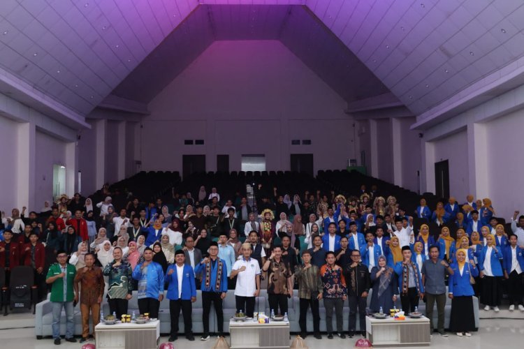 75 Pengurus PMII Palopo Dilantik Sekjend PB di Auditorium Phinisi UIN Palopo