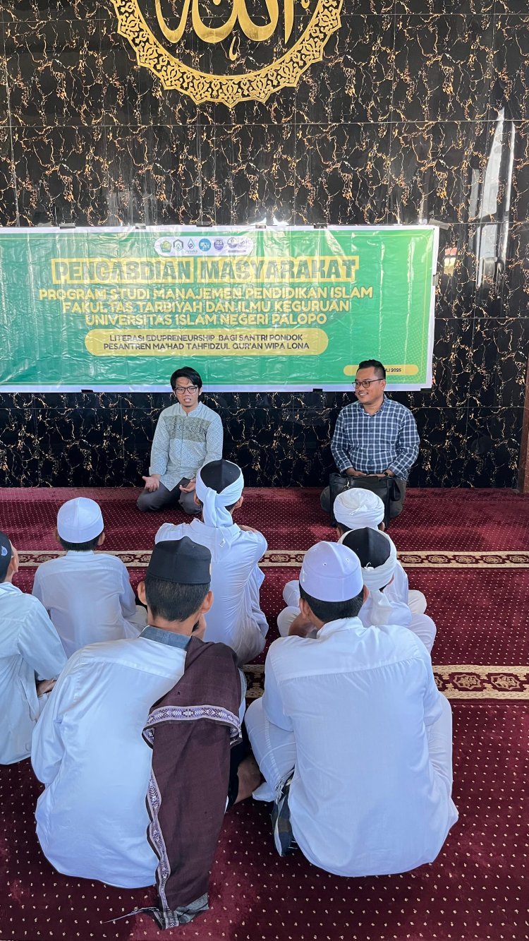 Prodi MPI UIN Palopo Gelar PKM Literasi Edupreneurship Ma’had Tahfidzul Qur’an Wipa Lona Bone