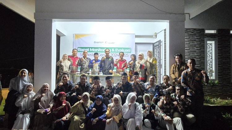 Rektor Apresiasi 5 Prodi Unggul di Rapat Monev FTIK UIN Palopo