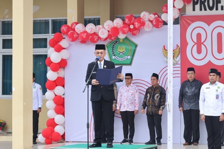 UIN Palopo Gelar Upacara Bendera HUT RI 2025, Diisi Dengan Penganugerahan Satyalancana