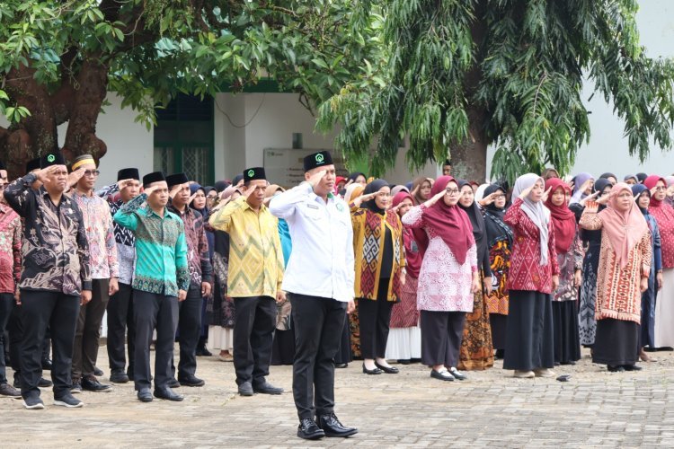 UIN Palopo Gelar Upacara Bendera HUT RI 2025, Diisi Dengan Penganugerahan Satyalancana
