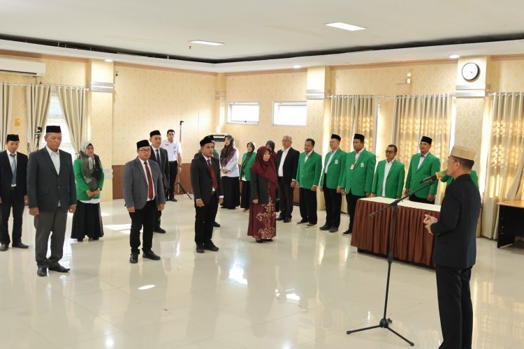 Wujudkan Layanan Prima,  Rektor Lantik 9 Pejabat Baru UIN Palopo