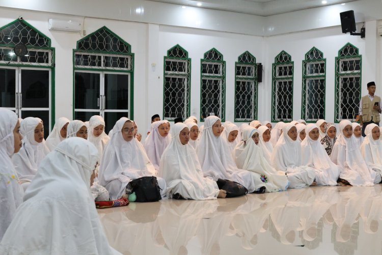 Rektor Buka Program Pesantren Mahasiswa Angkatan 7 Ma’had Al-Jami’ah UIN Palopo
