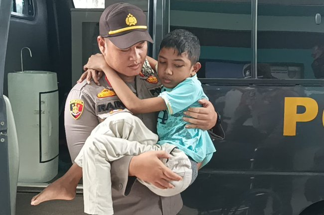 Polisi Humanis: Menegakkan Hukum Tanpa Kehilangan Nurani
