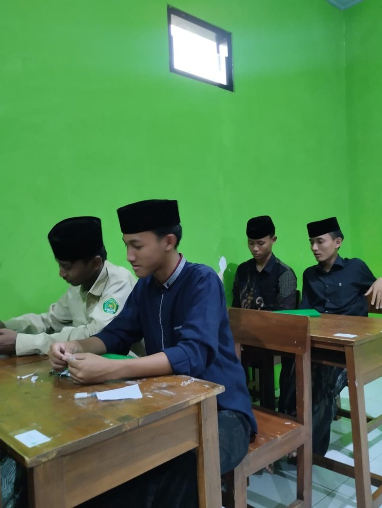 Mahasiswa Pengajar di Madrasah Aliyah, Belajar Bahasa Ketulusan