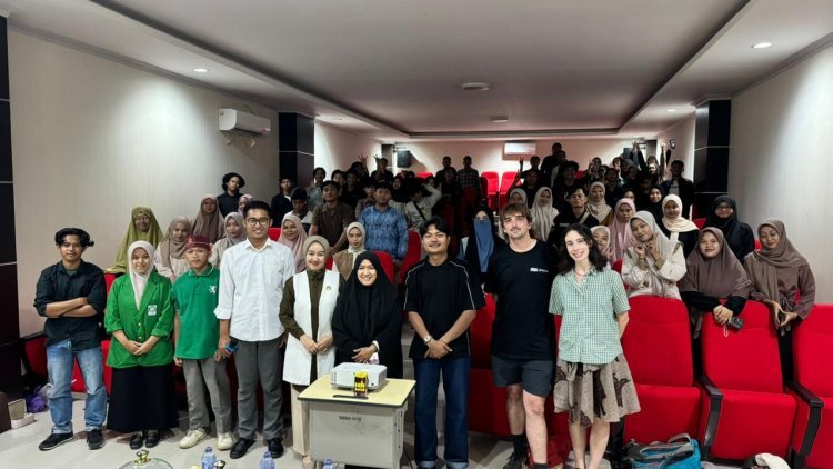 Prodi KPI FUAD UIN Palopo Dialog Budaya Film Dokumenter A River in the Middle of the Sky