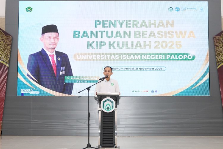 Rektor UIN Palopo Serahkan 250 Kuota Beasiswa KIP Kuliah
