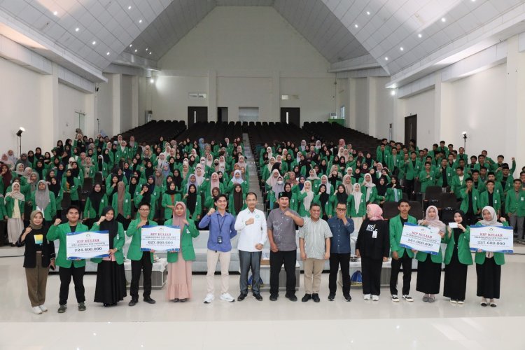 Rektor UIN Palopo Serahkan 250 Kuota Beasiswa KIP Kuliah