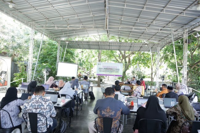 Optimalkan Capaian Akreditasi, FEBI UIN Palopo Tinjau Borang Manajemen Bisnis Syariah