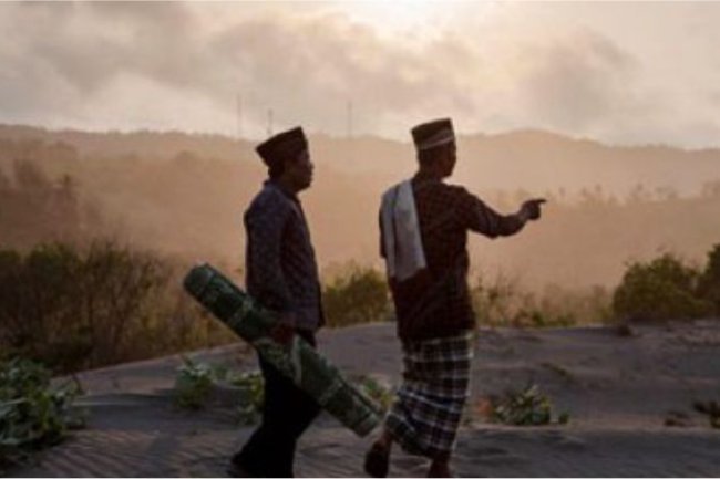 Dari Shannon-Weaver ke Dakwah bil Hikmah: Rekonstruksi Teori Komunikasi Berdasarkan Nilai Islam