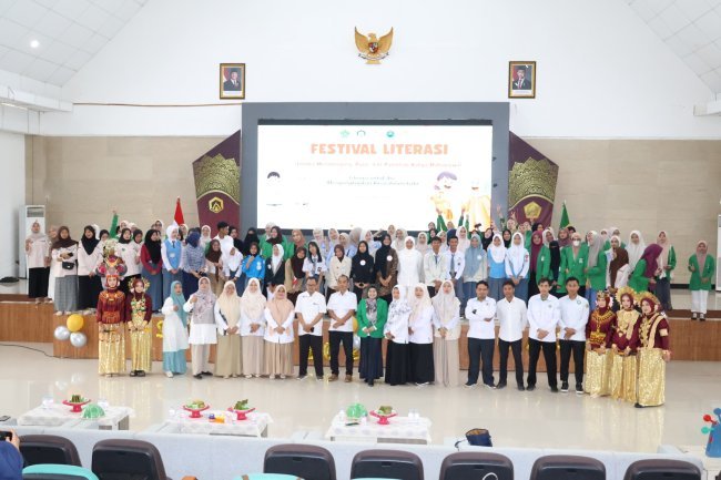 Dongeng dan Puisi Warnai Festival Literasi PIAUD UIN Palopo