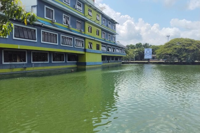 Bukan Pantai Biasa, PTB Maros Jadi Ruang Nongkrong dan Kuliner Warga