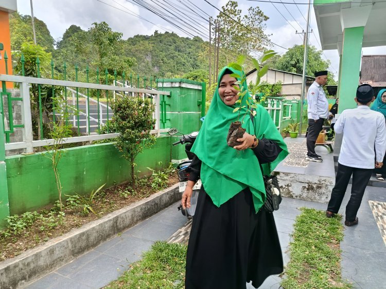 Gelombang Aksi Hijau Majelis Taklim di KUA Bantimurung, Gerakkan Ekoteologi dari Akar Rumput