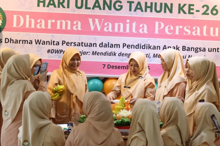 Perempuan Berdaya, Keluarga Bahagia: DWP UIN Palopo Ikuti Peringatan HUT DWP ke-26