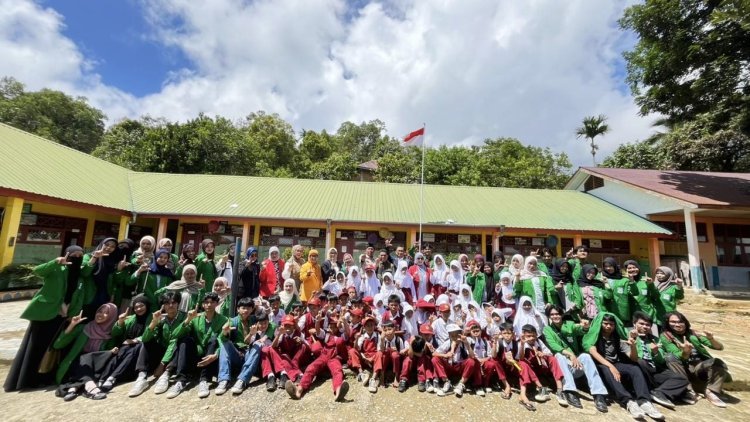 Tanamkan Kesadaran Lingkungan Sejak Dini, UIN Palopo Gelar Aksi Ekoteologi di Kambo