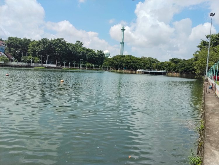 Bukan Pantai Biasa, PTB Maros Jadi Ruang Nongkrong dan Kuliner Warga