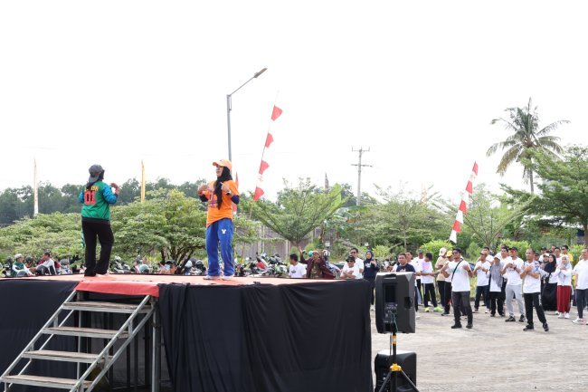 Pagi Penuh Tawa di Kampus Hijau, Senam dan Lomba Warnai HAB ke-80 Kemenag di UIN Palopo