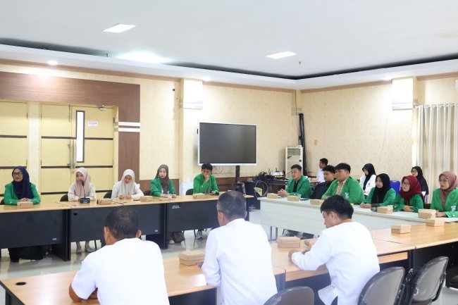 Kembali dari Kediri, Mahasiswa UIN Palopo Pamer Kemampuan Bahasa Inggris di Hadapan Rektor