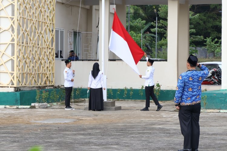Koordinator Stafsus Menteri Agama RI Jadi Pembina Upacara HKN di UIN Palopo