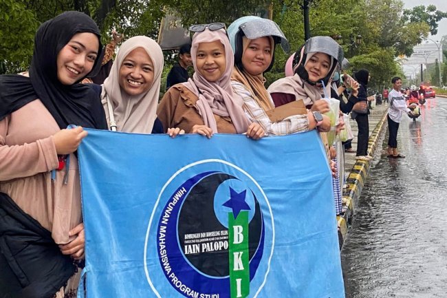 Mahasiswa BKI UIN Palopo Turun ke Jalan saat Sahur, Ramadhan Konselor Tebar Kepedulian di Kota Palopo