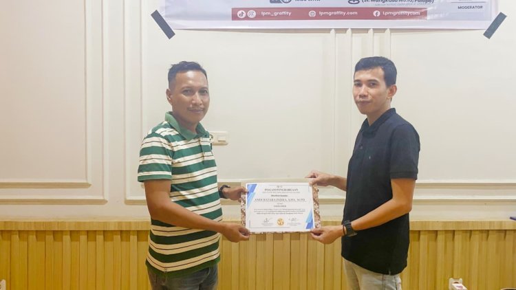 Pers Mahasiswa Graffity UIN Palopo Gelar Diskusi Publik Bedah Novel Laut Bercerita