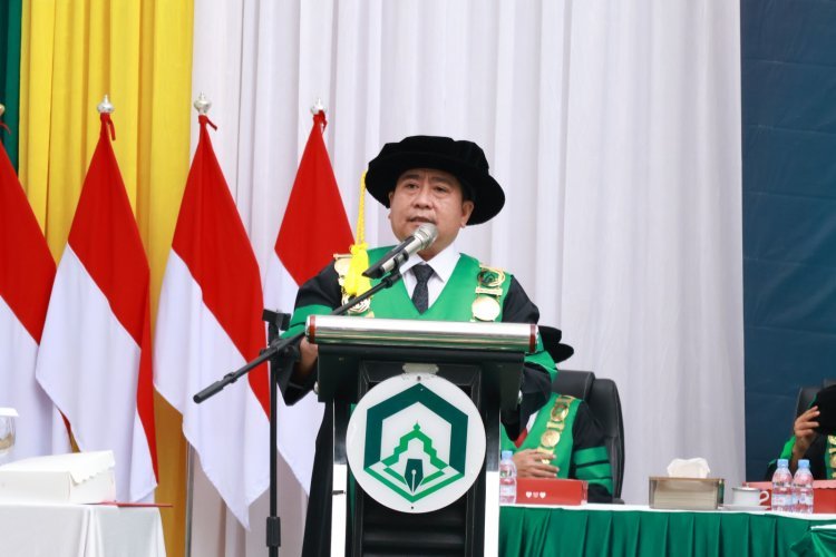 Prof Inung: Wisudawan Jangan Berhenti Belajar di Tengah Disrupsi AI