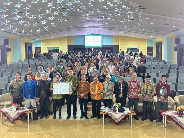 Rektor Pimpin Delegasi, UIN Palopo Teken Komitmen Kampus Hijau di Forum UI GreenMetric