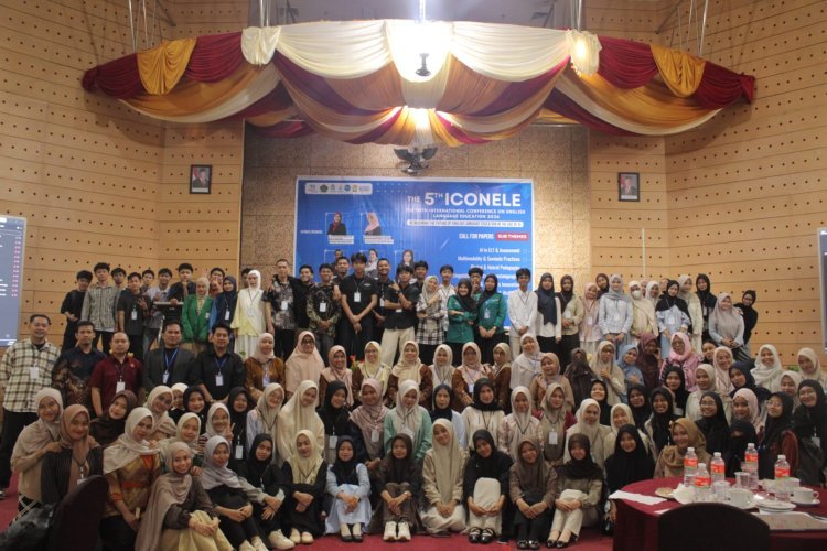 Perkuat Budaya Riset, Dosen dan Mahasiswa PBI UIN Palopo Tampil di ICONELE