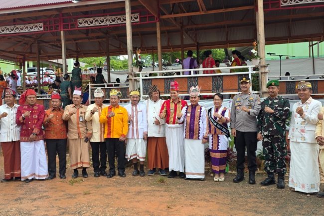 Kemenhaj Dorong Moderasi dan Akhlak Mulia pada Hardiknas 2026 di Tana Toraja