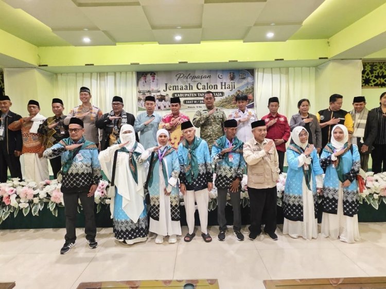Pemkab Tana Toraja Lepas Jamaah Haji 2026 dengan Suasana Haru