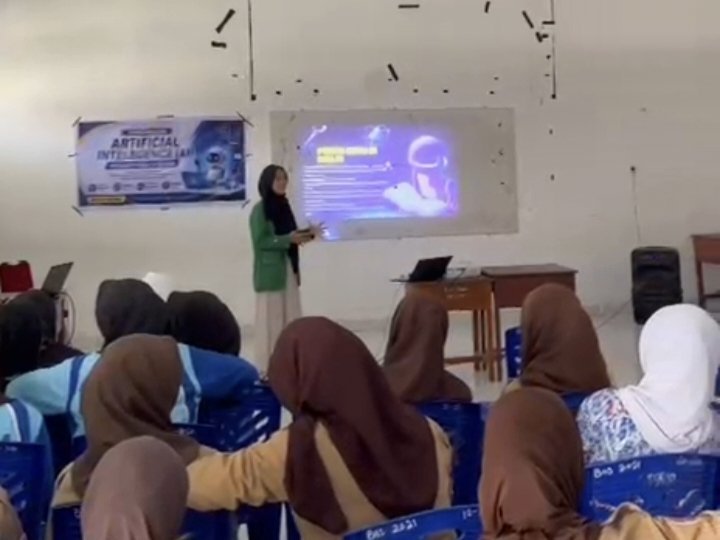Mahasiswa UIN Palopo Kenalkan AI dan Karier Digital di Sekolah Vokasi