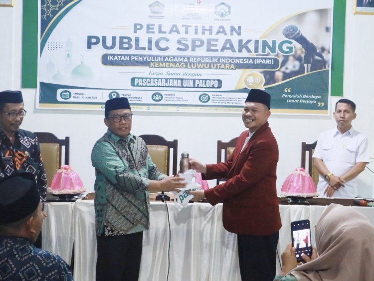 Pascasarjana UIN Palopo dan IPARI Lutra Latih Kemampuan Public Speaking Penyuluh Agama