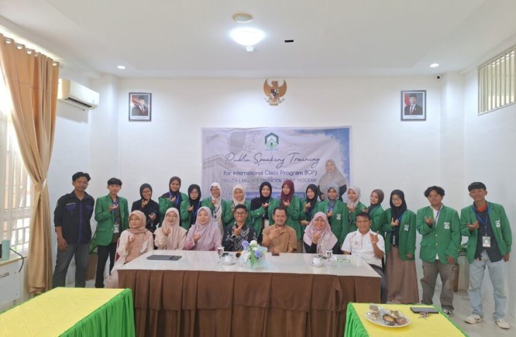 Mahasiswa Kelas Internasional UIN Palopo Ikuti Pelatihan Public Speaking