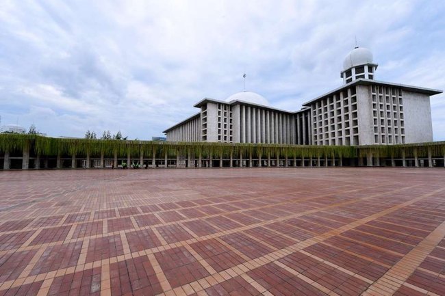 Istiqlal Masuk Bursa: Kubah yang Dijual? Pentingnya Tabayun Finansial