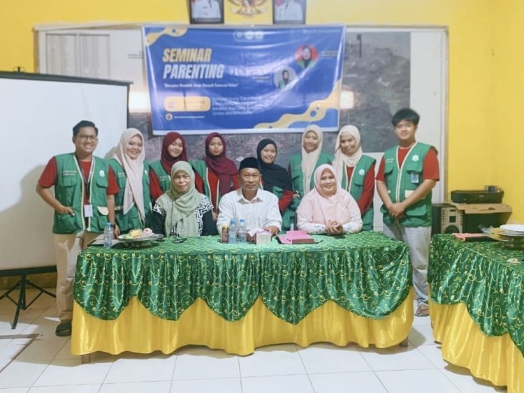 Era Digital Tantang Pola Asuh Anak, KKN UIN Palopo Ajak Orang Tua Perkuat Pendampingan